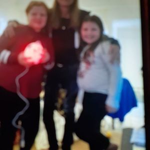 Meet your Posher, Mona